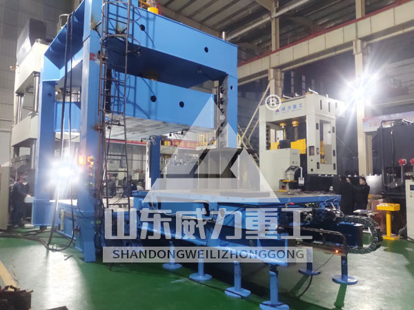 200噸框架式油壓機_高精密伺服